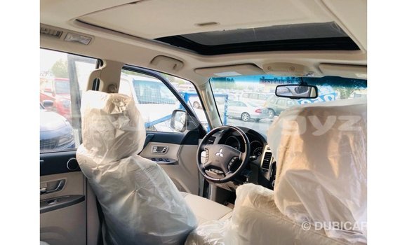 Buy Import Mitsubishi Pajero White Car in Import - Dubai in Batken Buy Import Mitsubishi Pajero White Car in Import - Dubai in Batken