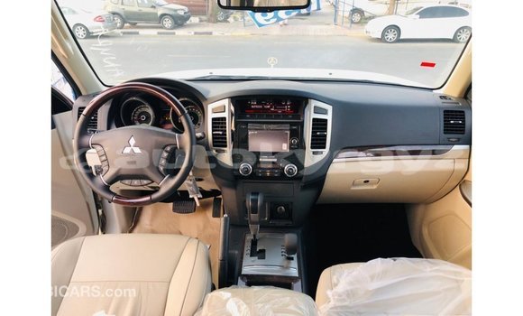 Buy Import Mitsubishi Pajero White Car in Import - Dubai in Batken Buy Import Mitsubishi Pajero White Car in Import - Dubai in Batken