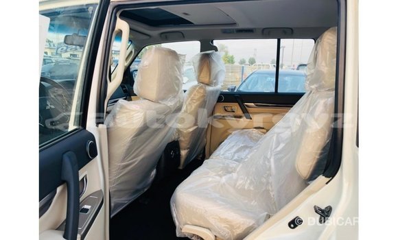 Buy Import Mitsubishi Pajero White Car in Import - Dubai in Batken Buy Import Mitsubishi Pajero White Car in Import - Dubai in Batken