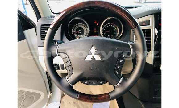 Buy Import Mitsubishi Pajero White Car in Import - Dubai in Batken Buy Import Mitsubishi Pajero White Car in Import - Dubai in Batken