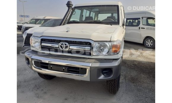 Buy Import Toyota Land Cruiser White Car in Import - Dubai in Batken Buy Import Toyota Land Cruiser White Car in Import - Dubai in Batken