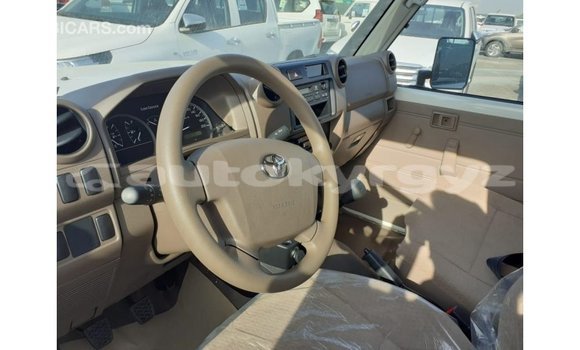 Buy Import Toyota Land Cruiser White Car in Import - Dubai in Batken Buy Import Toyota Land Cruiser White Car in Import - Dubai in Batken
