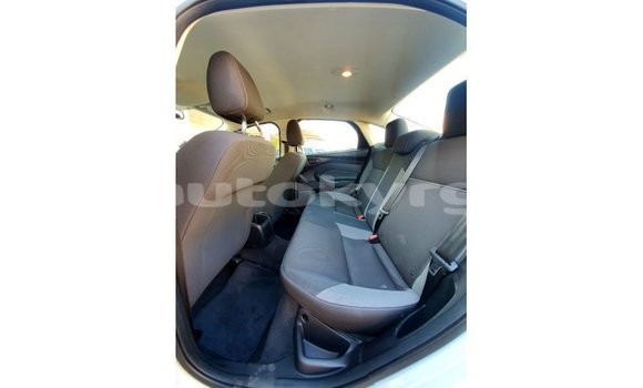 Buy Import Ford Focus White Car in Import - Dubai in Batken Buy Import Ford Focus White Car in Import - Dubai in Batken