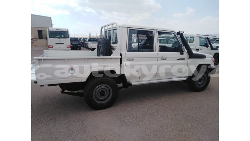 Big with watermark toyota land cruiser batken import dubai 3963