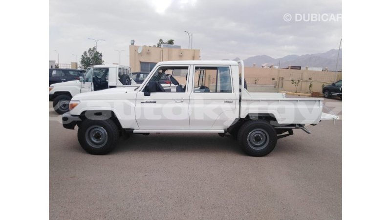 Big with watermark toyota land cruiser batken import dubai 3963