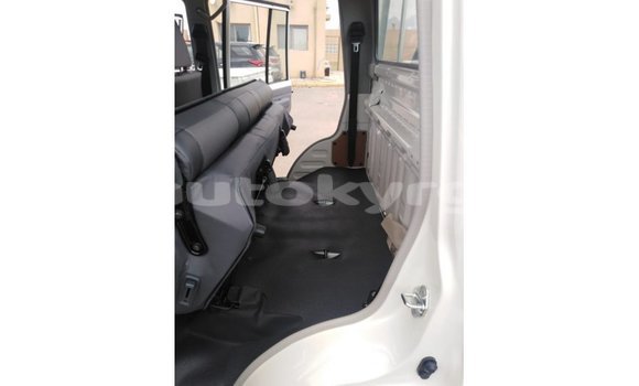 Buy Import Toyota Land Cruiser White Car in Import - Dubai in Batken Buy Import Toyota Land Cruiser White Car in Import - Dubai in Batken