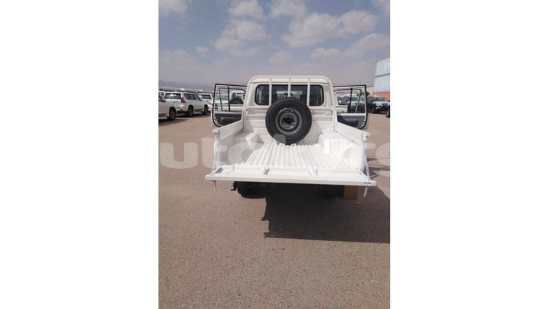 Big with watermark toyota land cruiser batken import dubai 3963