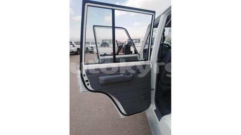 Big with watermark toyota land cruiser batken import dubai 3963