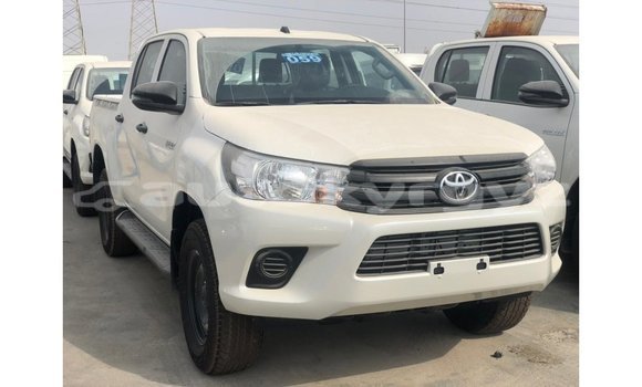 Buy Import Toyota Hilux White Car in Import - Dubai in Batken
