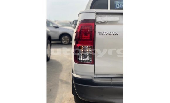 Buy Import Toyota Hilux White Car in Import - Dubai in Batken Buy Import Toyota Hilux White Car in Import - Dubai in Batken