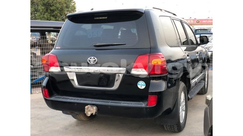 Big with watermark toyota land cruiser batken import dubai 3976