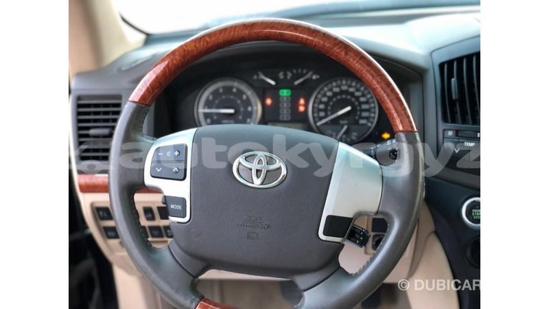 Big with watermark toyota land cruiser batken import dubai 3976