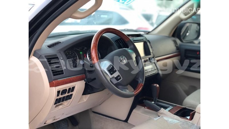 Big with watermark toyota land cruiser batken import dubai 3976