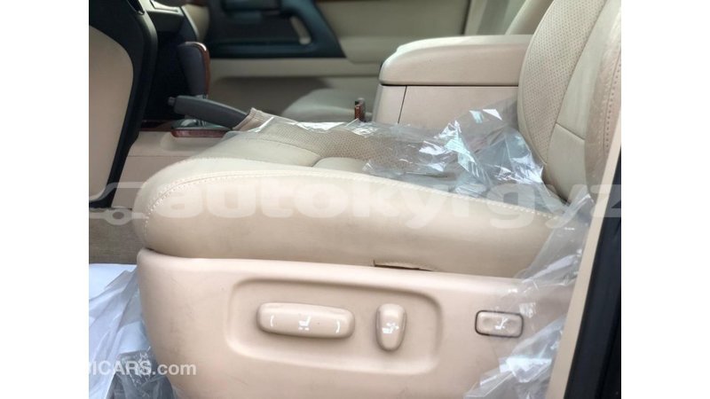 Big with watermark toyota land cruiser batken import dubai 3976