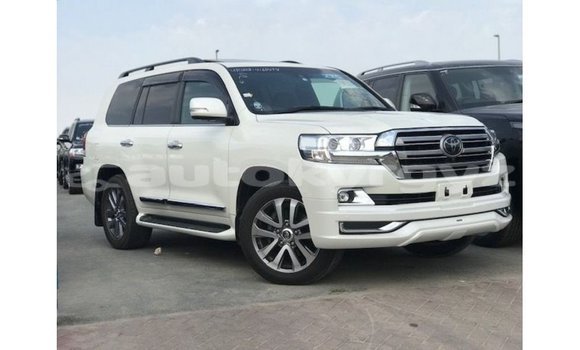 Buy Import Toyota Land Cruiser White Car in Import - Dubai in Batken Buy Import Toyota Land Cruiser White Car in Import - Dubai in Batken