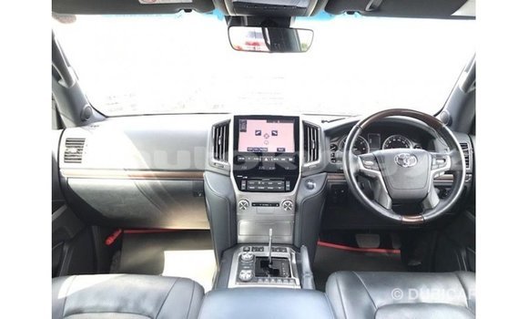 Buy Import Toyota Land Cruiser White Car in Import - Dubai in Batken Buy Import Toyota Land Cruiser White Car in Import - Dubai in Batken