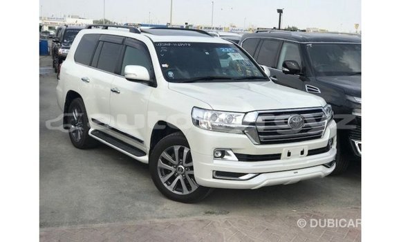Buy Import Toyota Land Cruiser White Car in Import - Dubai in Batken Buy Import Toyota Land Cruiser White Car in Import - Dubai in Batken