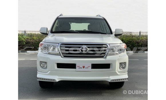 Buy Import Toyota Land Cruiser White Car in Import - Dubai in Batken Buy Import Toyota Land Cruiser White Car in Import - Dubai in Batken
