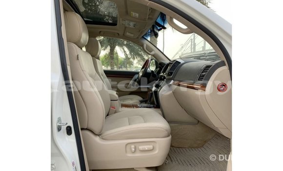 Buy Import Toyota Land Cruiser White Car in Import - Dubai in Batken Buy Import Toyota Land Cruiser White Car in Import - Dubai in Batken