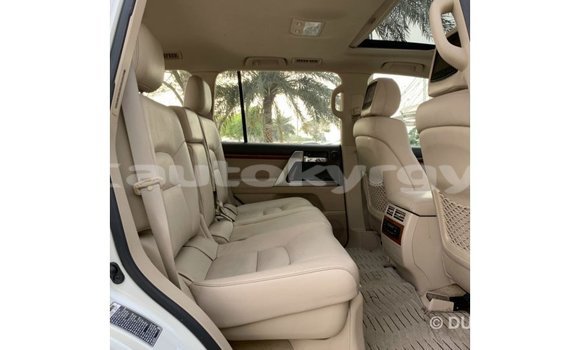 Buy Import Toyota Land Cruiser White Car in Import - Dubai in Batken Buy Import Toyota Land Cruiser White Car in Import - Dubai in Batken
