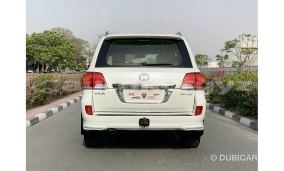 Buy Import Toyota Land Cruiser White Car in Import - Dubai in Batken Buy Import Toyota Land Cruiser White Car in Import - Dubai in Batken