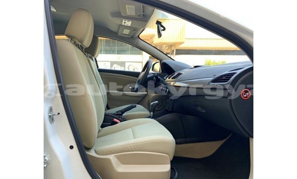 Buy Import Renault Fluence White Car in Import - Dubai in Batken Buy Import Renault Fluence White Car in Import - Dubai in Batken