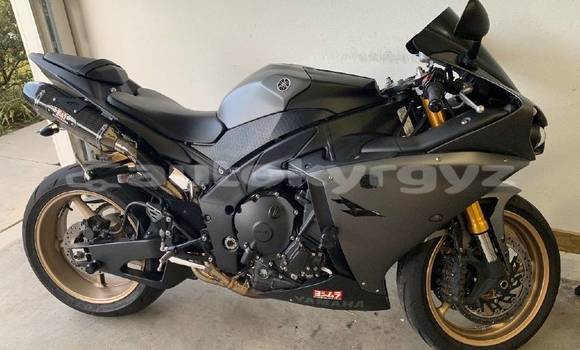 Buy Used Yamaha R1 Black Bike in At–Bashi in Naryn