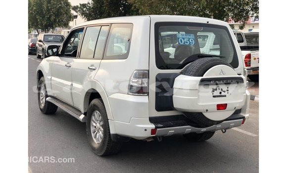 Buy Import Mitsubishi Pajero White Car in Import - Dubai in Batken Buy Import Mitsubishi Pajero White Car in Import - Dubai in Batken