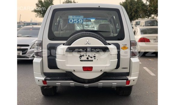 Buy Import Mitsubishi Pajero White Car in Import - Dubai in Batken Buy Import Mitsubishi Pajero White Car in Import - Dubai in Batken