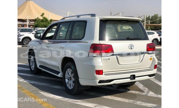 Buy Import Toyota Land Cruiser White Car in Import - Dubai in Batken Buy Import Toyota Land Cruiser White Car in Import - Dubai in Batken