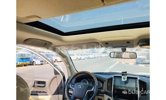 Buy Import Toyota Land Cruiser White Car in Import - Dubai in Batken Buy Import Toyota Land Cruiser White Car in Import - Dubai in Batken