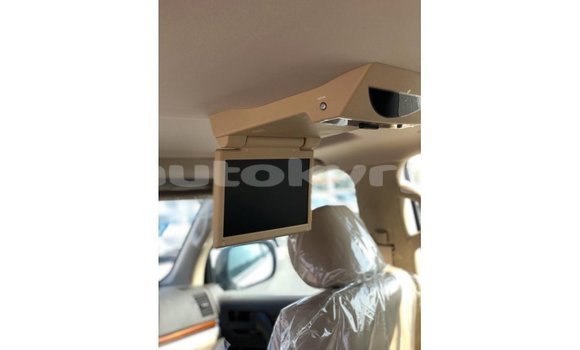 Buy Import Toyota Land Cruiser White Car in Import - Dubai in Batken Buy Import Toyota Land Cruiser White Car in Import - Dubai in Batken