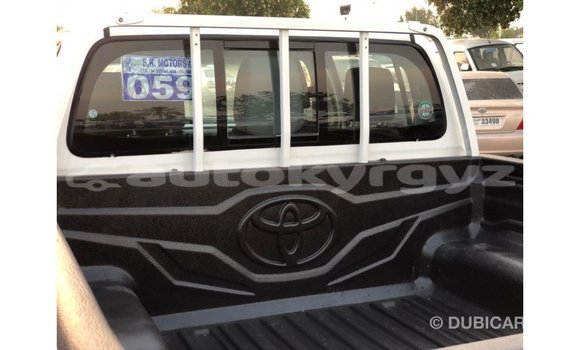 Buy Import Toyota Hilux White Car in Import - Dubai in Batken Buy Import Toyota Hilux White Car in Import - Dubai in Batken