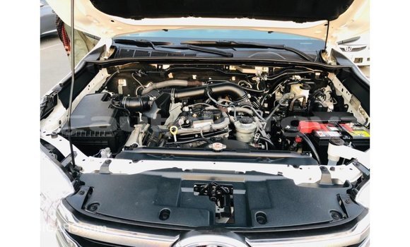 Buy Import Toyota Hilux White Car in Import - Dubai in Batken Buy Import Toyota Hilux White Car in Import - Dubai in Batken