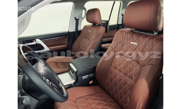 Buy Import Toyota Land Cruiser Black Car in Import - Dubai in Batken Buy Import Toyota Land Cruiser Black Car in Import - Dubai in Batken
