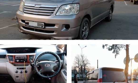 Buy Used Toyota Noah Silver Car in Bishkek in Bishkek Buy Used Toyota Noah Silver Car in Bishkek in Bishkek