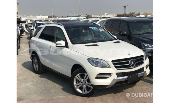 Buy Import Mercedes-Benz 190 White Car in Import - Dubai in Batken Buy Import Mercedes-Benz 190 White Car in Import - Dubai in Batken