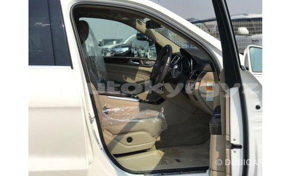 Buy Import Mercedes-Benz 190 White Car in Import - Dubai in Batken Buy Import Mercedes-Benz 190 White Car in Import - Dubai in Batken