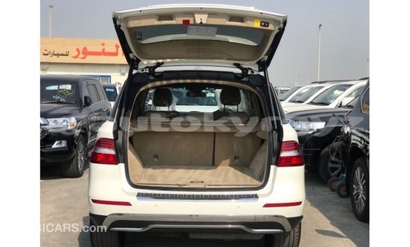 Buy Import Mercedes-Benz 190 White Car in Import - Dubai in Batken Buy Import Mercedes-Benz 190 White Car in Import - Dubai in Batken