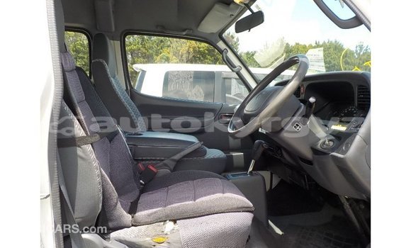 Buy Import Toyota Hiace White Car in Import - Dubai in Batken Buy Import Toyota Hiace White Car in Import - Dubai in Batken