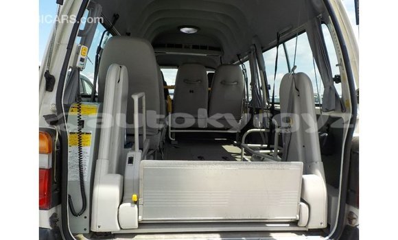 Buy Import Toyota Hiace White Car in Import - Dubai in Batken Buy Import Toyota Hiace White Car in Import - Dubai in Batken