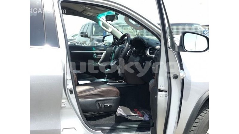 Big with watermark toyota fortuner batken import dubai 4046