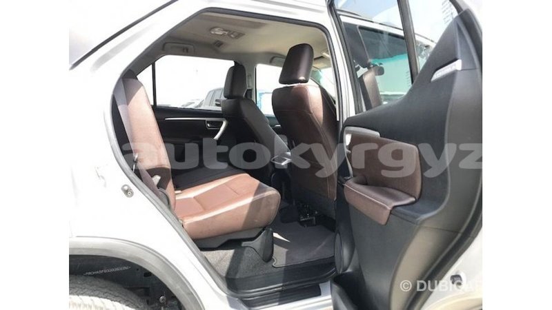 Big with watermark toyota fortuner batken import dubai 4046