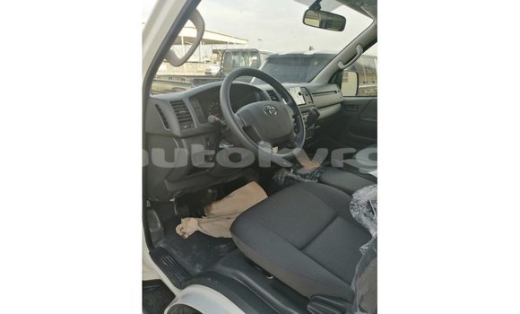 Buy Import Toyota Hiace White Car in Import - Dubai in Batken Buy Import Toyota Hiace White Car in Import - Dubai in Batken