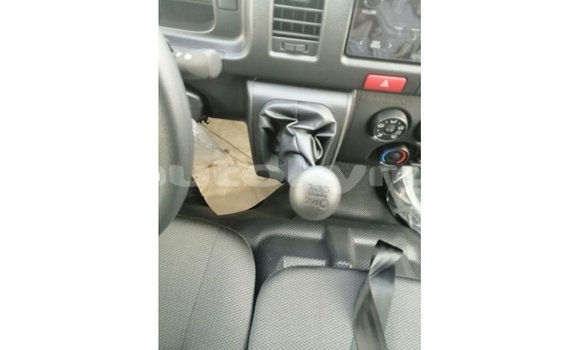 Buy Import Toyota Hiace White Car in Import - Dubai in Batken Buy Import Toyota Hiace White Car in Import - Dubai in Batken