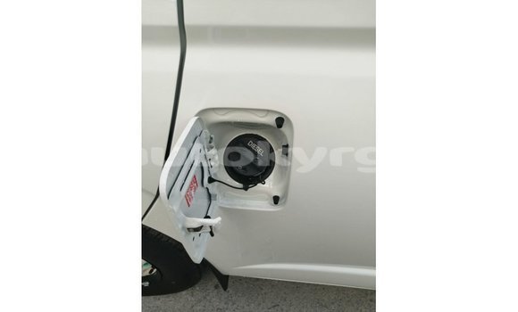 Buy Import Toyota Hiace White Car in Import - Dubai in Batken Buy Import Toyota Hiace White Car in Import - Dubai in Batken