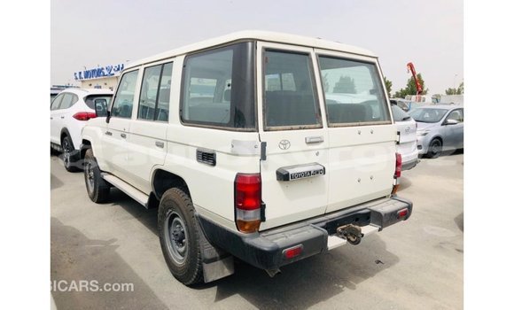 Buy Import Toyota Land Cruiser White Car in Import - Dubai in Batken Buy Import Toyota Land Cruiser White Car in Import - Dubai in Batken