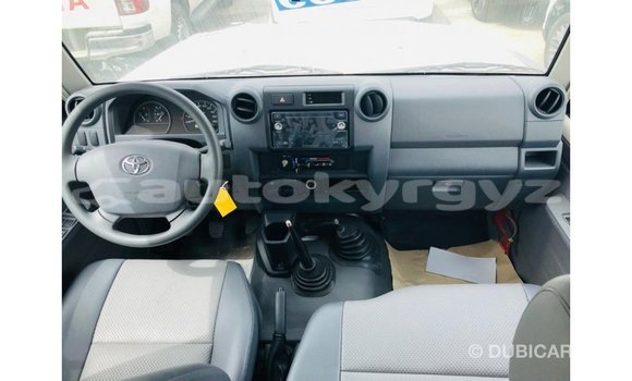 Buy Import Toyota Land Cruiser White Car in Import - Dubai in Batken Buy Import Toyota Land Cruiser White Car in Import - Dubai in Batken