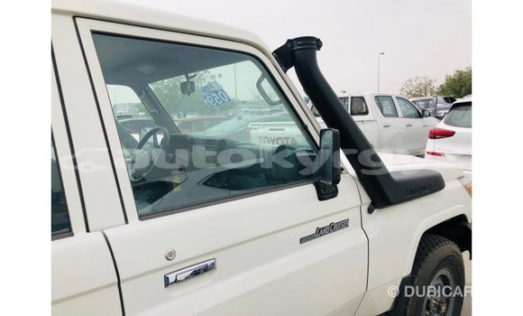 Buy Import Toyota Land Cruiser White Car in Import - Dubai in Batken Buy Import Toyota Land Cruiser White Car in Import - Dubai in Batken