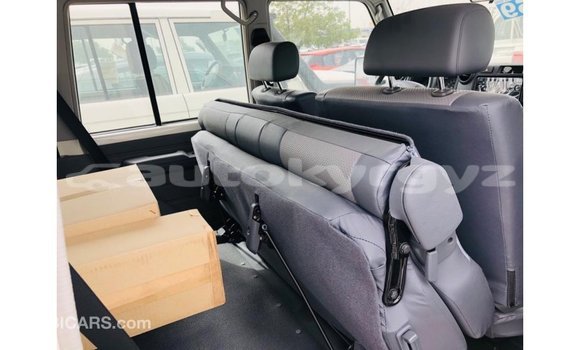 Buy Import Toyota Land Cruiser White Car in Import - Dubai in Batken Buy Import Toyota Land Cruiser White Car in Import - Dubai in Batken